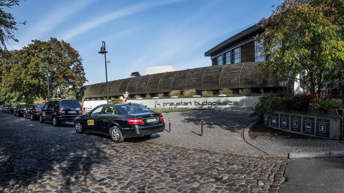taksówki taxi komfort w szeregu
